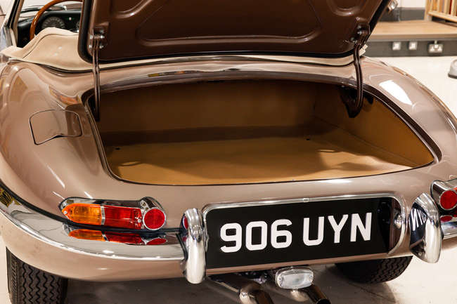 1961 Jaguar E-Type 3.8 'External Bonnet Lock' Roadster - LHD-Auction Lot