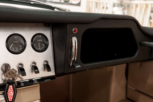 1961 Jaguar E-Type 3.8 'External Bonnet Lock' Roadster - LHD-Auction Lot