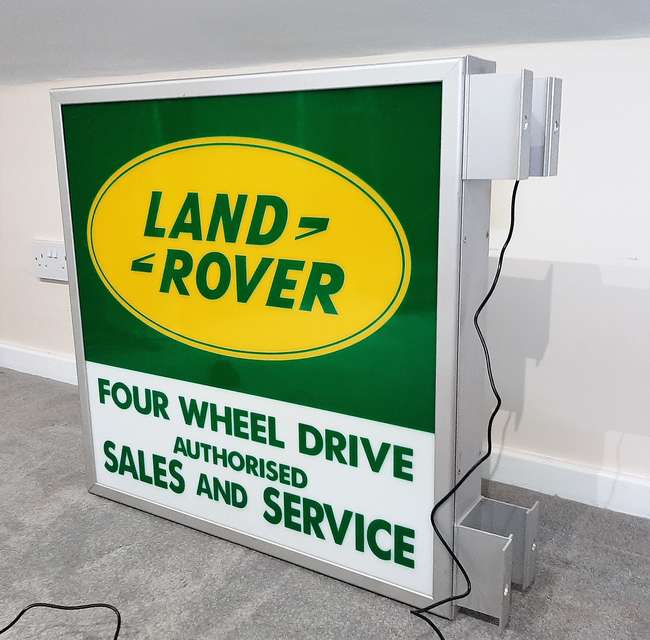 Land Rover Illuminated Dealership Sign -Sold