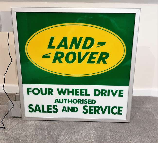 Land Rover Illuminated Dealership Sign -Sold