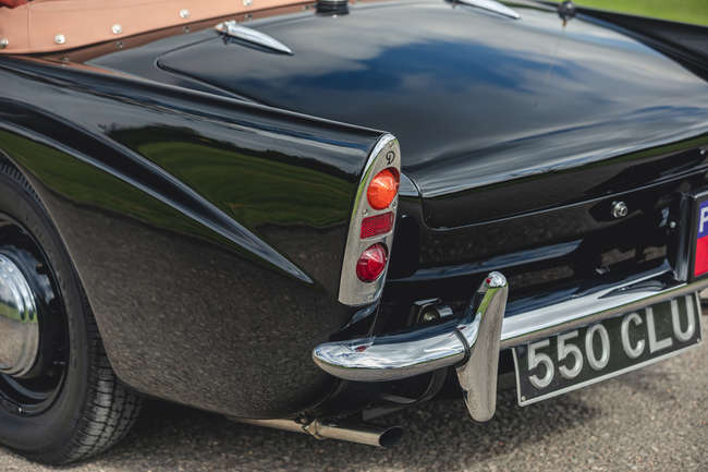 1961 Daimler SP250 (Ex-Metropolitan Police)-Sold