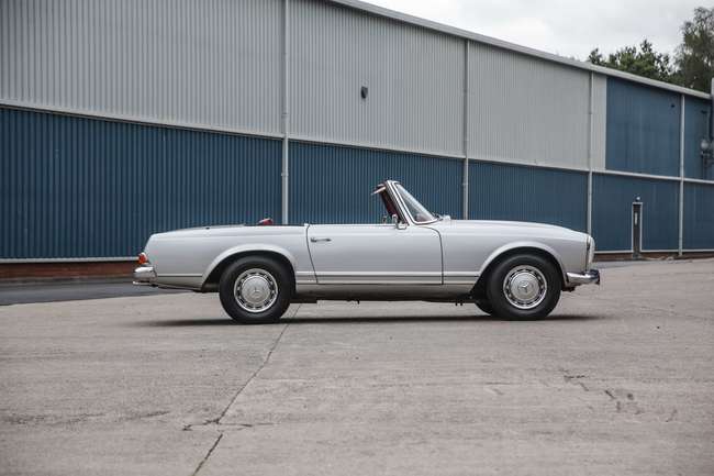 1968 Mercedes-Benz 280SL 'Pagoda' 2+2 (W113) -Sold