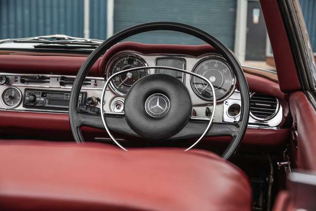 1968 Mercedes-Benz 280SL 'Pagoda' 2+2 (W113) -Sold