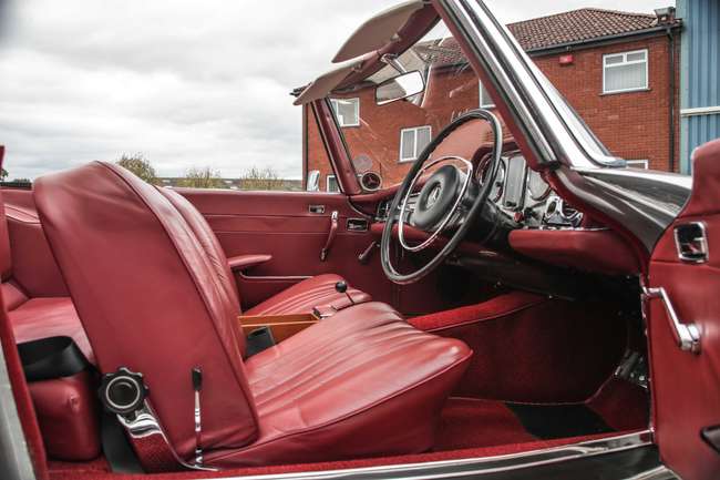 1968 Mercedes-Benz 280SL 'Pagoda' 2+2 (W113) -Sold