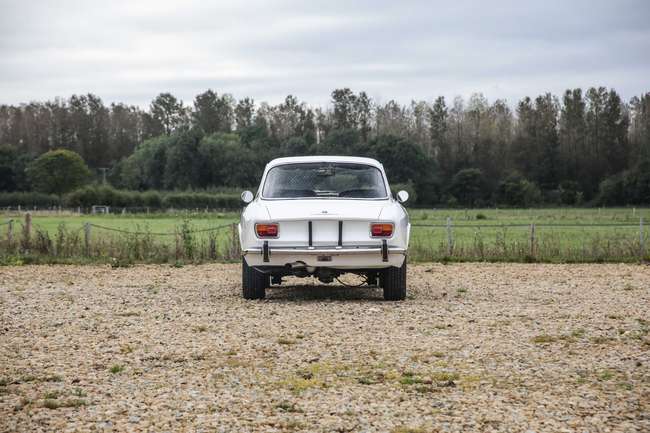 1971 Alfa Romeo 1750 GTV Series 2 (105)-Sold