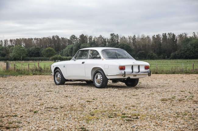 1971 Alfa Romeo 1750 GTV Series 2 (105)-Sold