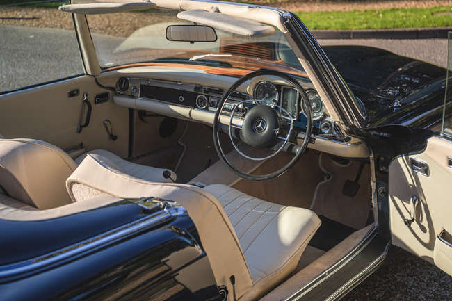 1968 Mercedes-Benz 280SL Pagoda (W113)-Sold
