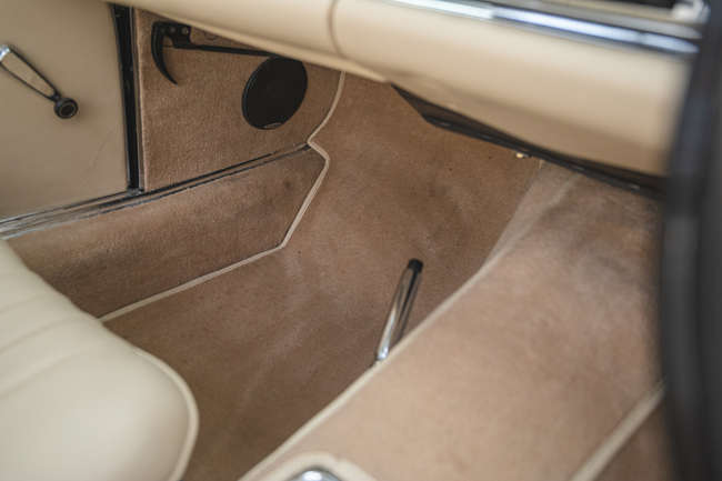 1968 Mercedes-Benz 280SL Pagoda (W113)-Sold