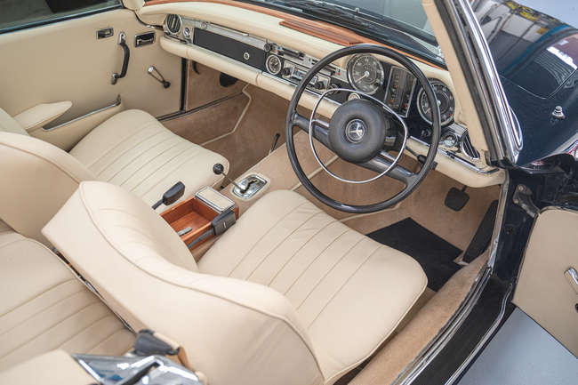 1968 Mercedes-Benz 280SL Pagoda (W113)-Sold