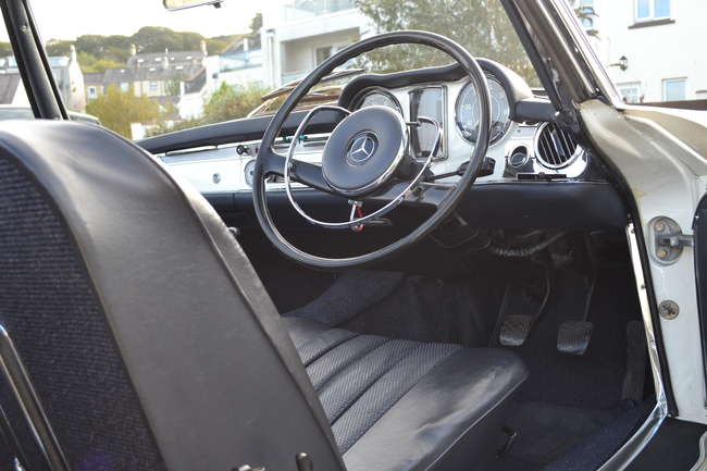 1966 Mercedes-Benz 230 SL Pagoda-Auction Lot