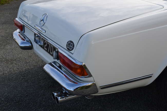 1966 Mercedes-Benz 230 SL Pagoda-Auction Lot