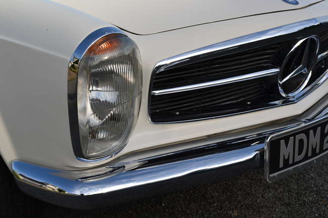 1966 Mercedes-Benz 230 SL Pagoda-Auction Lot