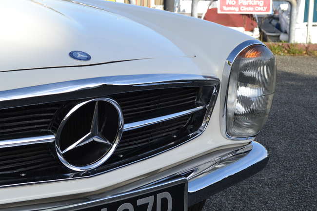 1966 Mercedes-Benz 230 SL Pagoda-Auction Lot