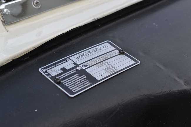 1966 Mercedes-Benz 230 SL Pagoda-Auction Lot