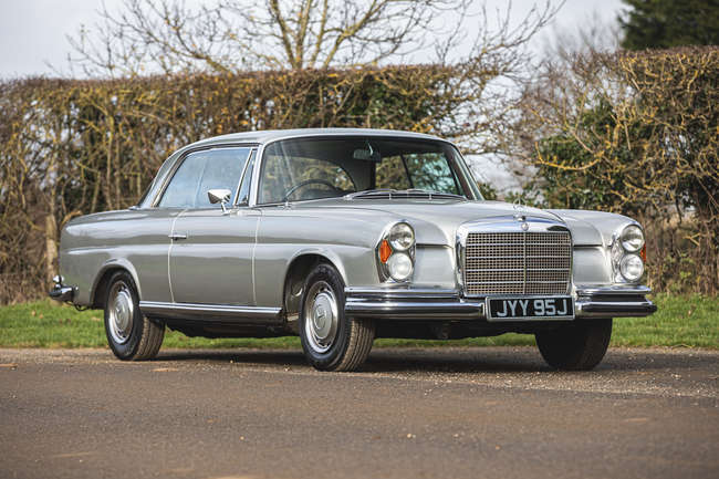 1971 Mercedes-Benz 280 SE Coupe  (W111)-Sold