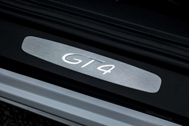 2020 Porsche Cayman GT4 '718' 114 miles-Auction Lot