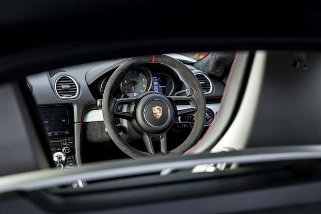 2020 Porsche Cayman GT4 '718' 114 miles-Auction Lot