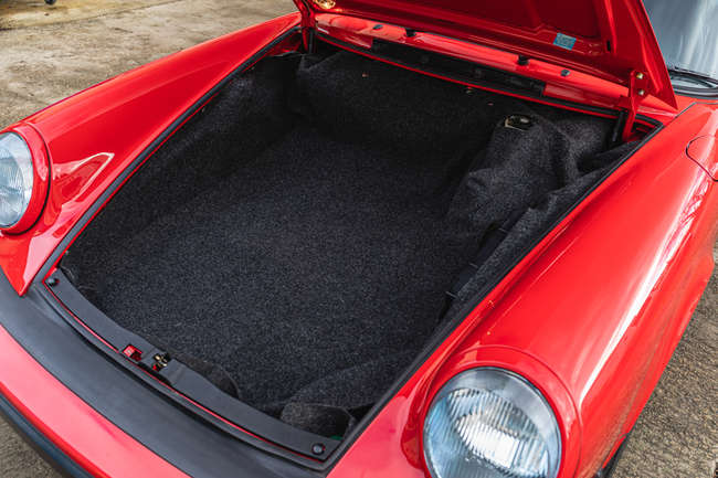 1985 Porsche 911 3.2 Carrera Targa-Sold