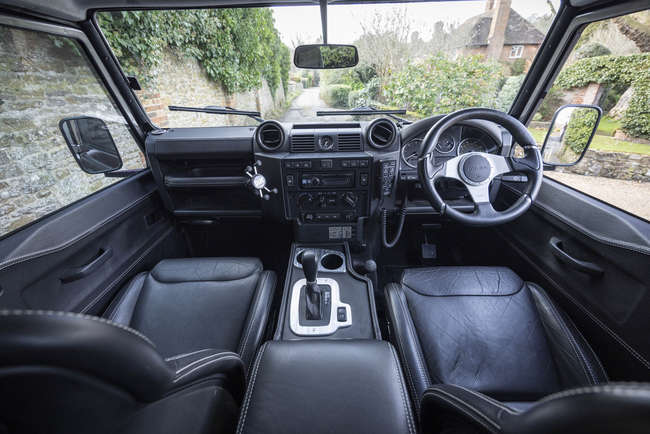2010 Land Rover Defender 110 XS 3.2-Auction Lot
