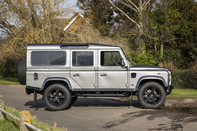 2010 Land Rover Defender 110 XS 3.2-Auction Lot
