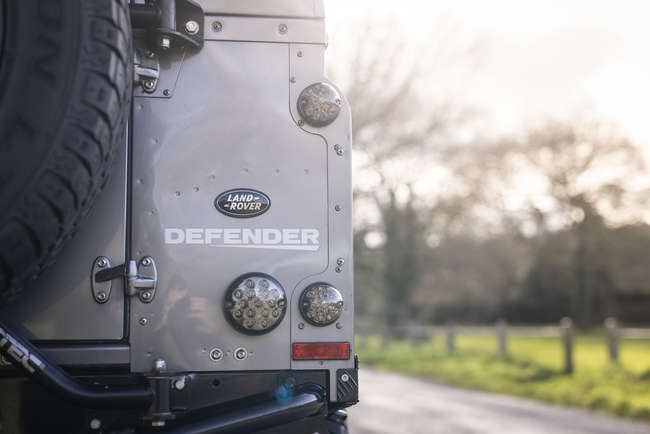 2010 Land Rover Defender 110 XS 3.2-Auction Lot