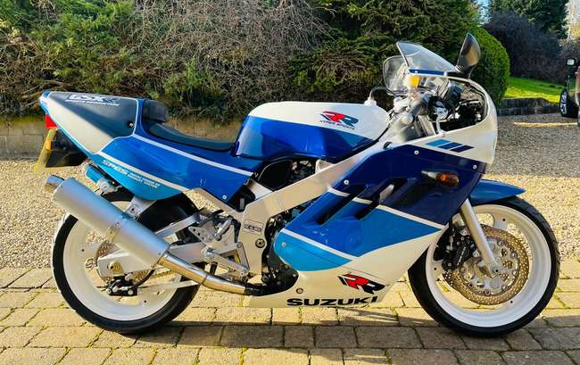 1991 Suzuki GSX-R400RFK 398cc-Sold