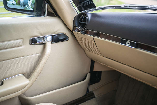 1987 Mercedes-Benz 420 SL (R107)-Auction Lot