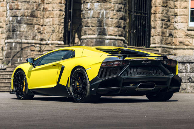 Iconic Auctioneers | 2014 Lamborghini Aventador LP720-4 50th