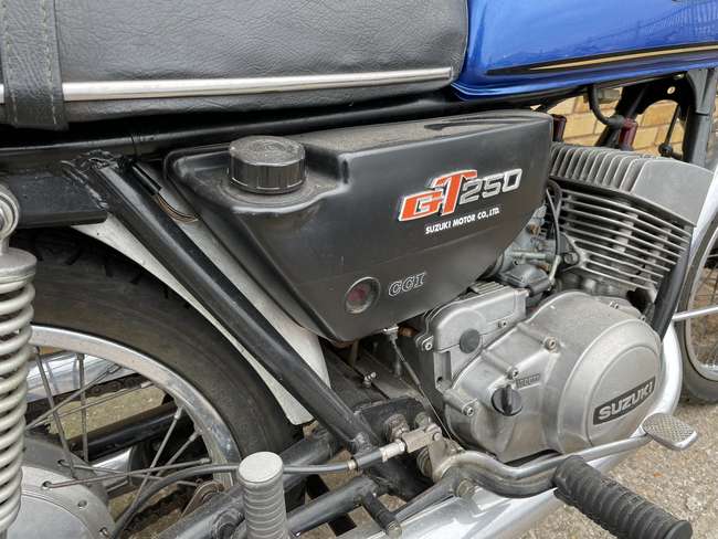 1977 Suzuki GT250 B 250 247cc-Sold