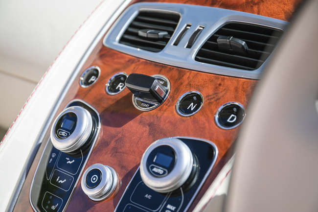 2014 Aston Martin Vanquish V12 Volante-Auction Lot