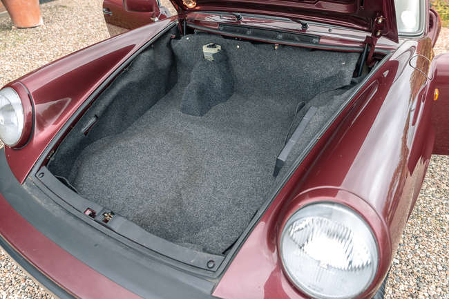 Iconic Auctioneers | 1983 Porsche 911SC Cabriolet-Sold