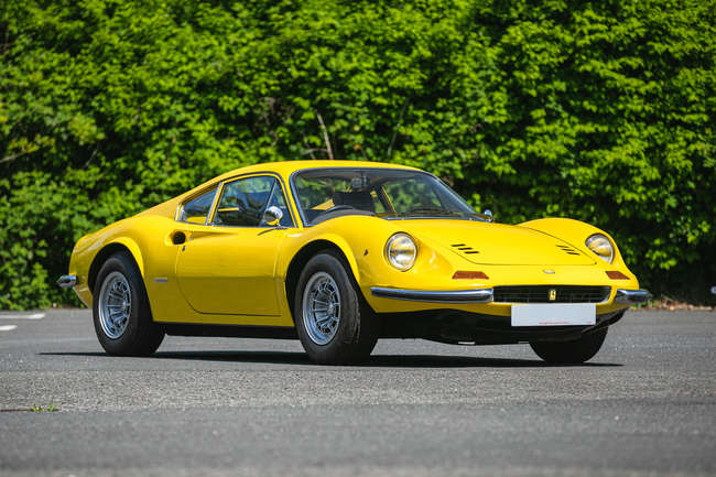 フェラーリFerrari 246GT Dino イエロー 1:27.52 Iconic Auctioneers | 1973 Ferrari Dino 246 GT-Sold