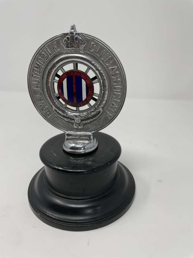 Royal Automobile Club Civil Service Badge-Auction Lot