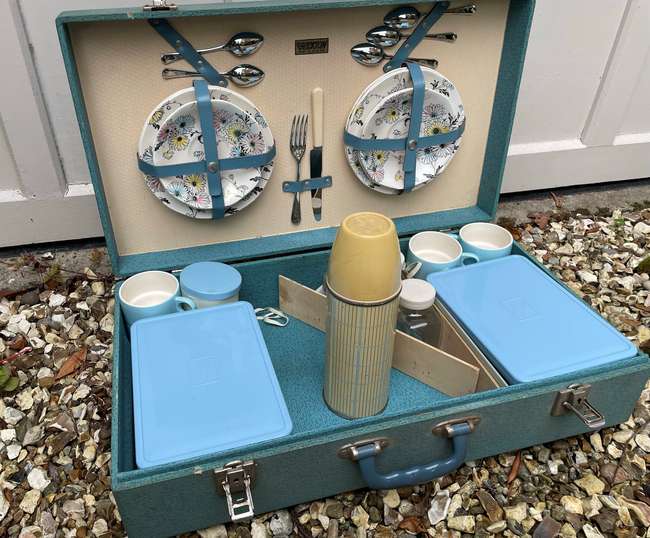 1950s Brexton two-place Picnic Set -Sold
