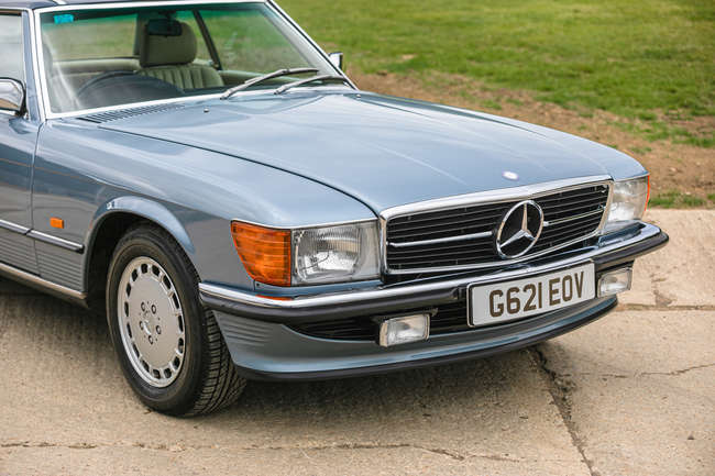 1989 Mercedes-Benz 300SL (R107)      -Sold