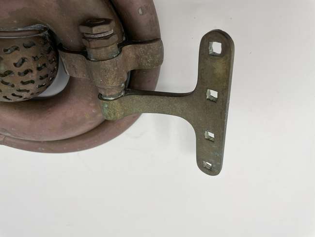 Early Vintage “French Horn” Pattern Brass Motor-Horn c1910-Auction Lot