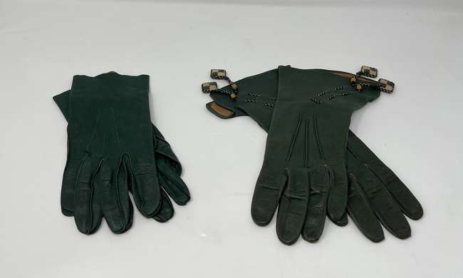 Motoring Gloves For a Lady c1930s -Auction Lot