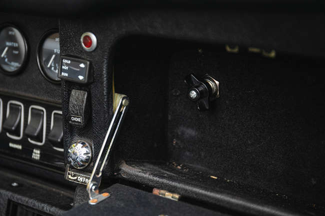 1972 Jaguar E-Type Series 3 V12 Roadster-Auction Lot