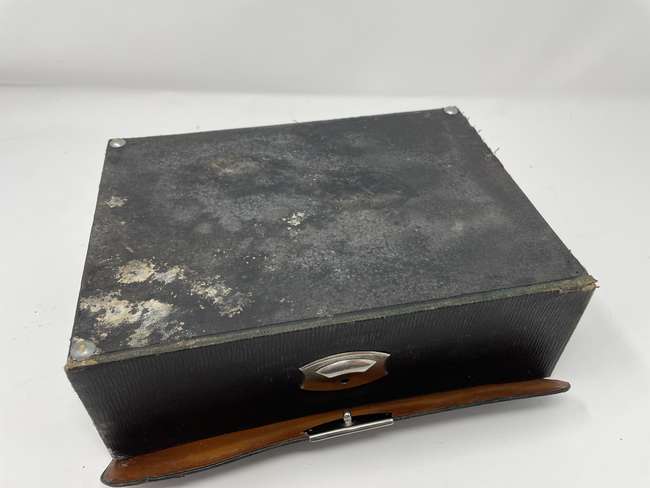 A Gentleman’s Travelling Grooming Set, marked 