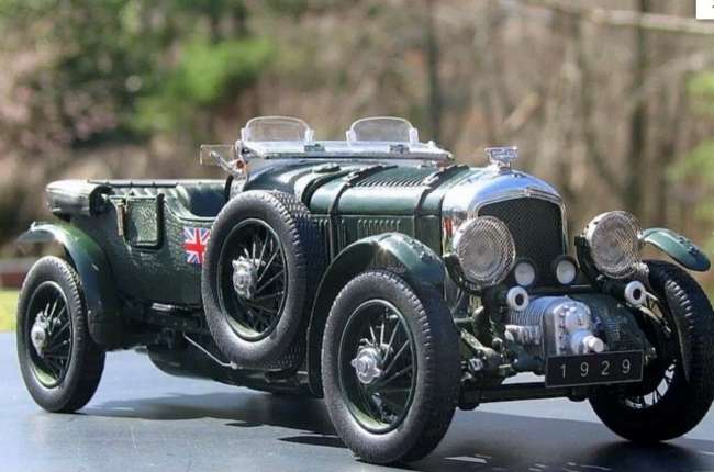 A 1:24 Scale Model 1929 Bentley 4.5-Litre Blower. -Auction Lot