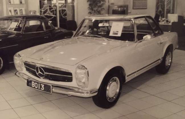 1966 Mercedes-Benz 230SL (W113) 'Pagoda' - ex Sir Stirling M-Sold
