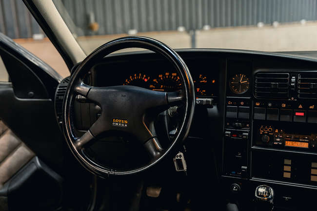 1992 Opel Lotus Omega-Auction Lot