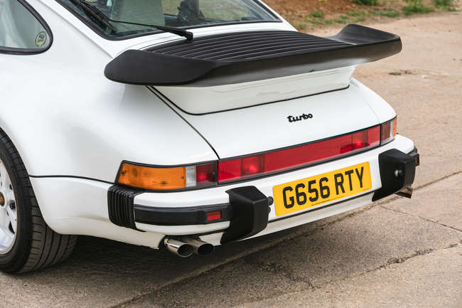 1989 Porsche 911 (930) Turbo LE-Sold