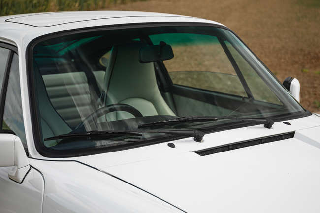 1989 Porsche 911 (930) Turbo LE-Sold
