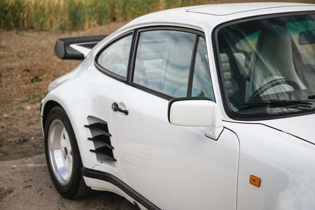 1989 Porsche 911 (930) Turbo LE-Sold