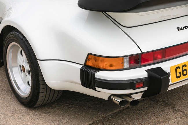 1989 Porsche 911 (930) Turbo LE-Sold