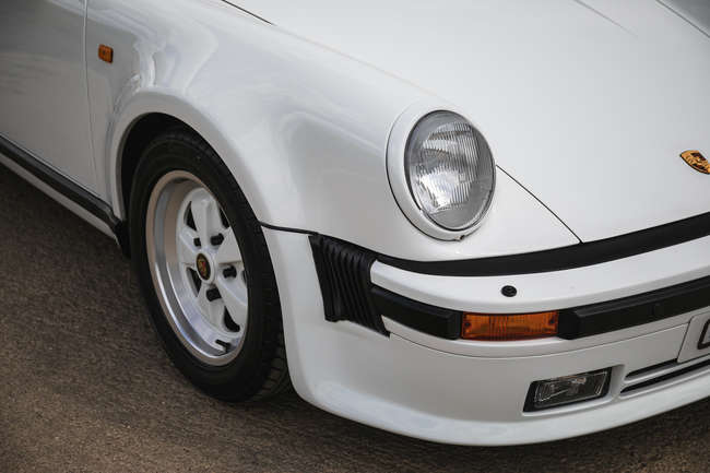 1989 Porsche 911 (930) Turbo LE-Sold