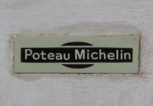 Full-sized Replica of the Le Mans Roadside Sign 'Mulsanne Co-Auction Lot