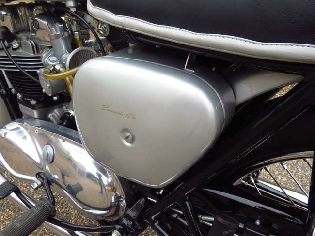 1961 Triumph T120 Bonneville 650cc-Sold