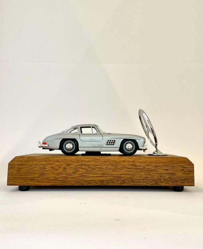 1/24th Scale Diecast Mercedes-Benz 300 SL Gullwing on Plinth-Sold